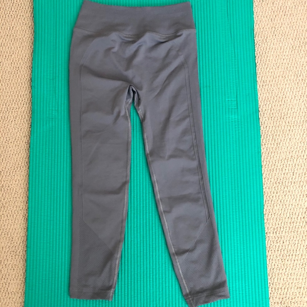 Lululemon tights size 6 Brand New